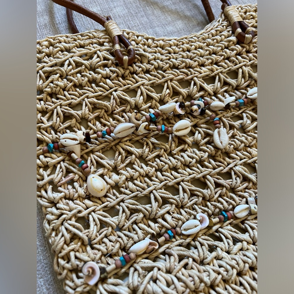 Seashell Straw & Leather Basket Bag - Picture 4 of 7